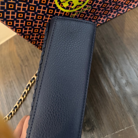 Tory Burch Blue Leather Marion Crossbody Bag small size navy blue - Picture 5 of 8